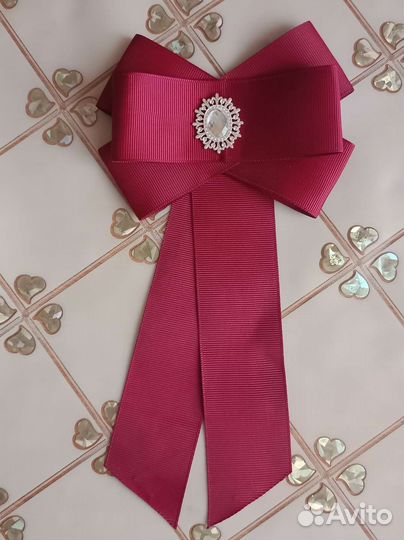 Брошь галстук