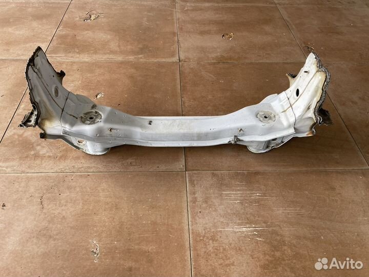 Швеллер опоры двигателя Mercedes w202 c202