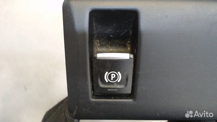 Кнопка стояночного тормоза BMW i3, 2016