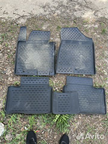 Автомобильные коврики резиновые