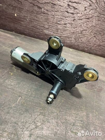 Моторчик стеклоочистителя задний Skoda Fabia 6Y2