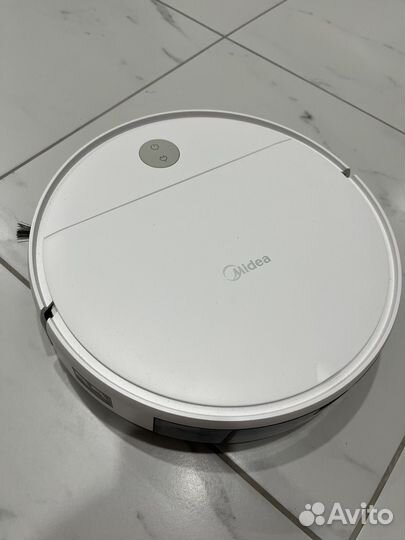 Робот пылесос Midea