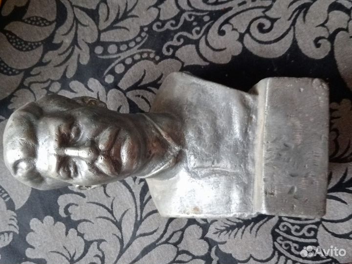 Бюст Сталин Василик