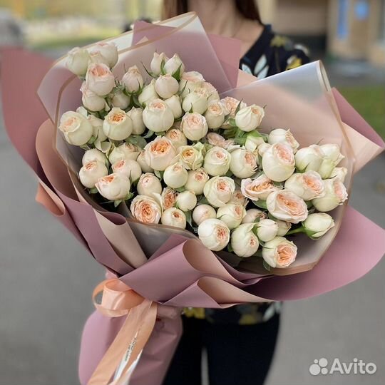 Букет пионовидных роз Доставка цветов