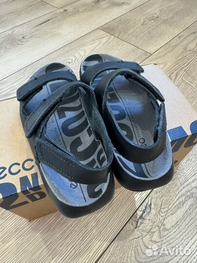 Сандалии Ecco Cozmo 27