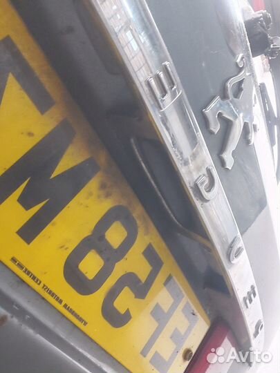 Крышка багажника Peugeot 407