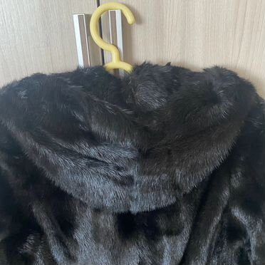 Шуба норковая 42 44 черная с капюшоном