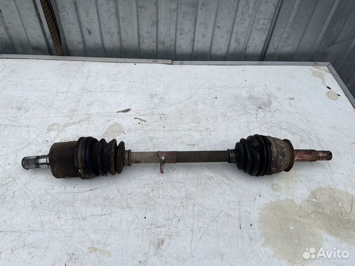 Привод левый 1.4 Hyundai Getz 2005-2011