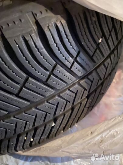 Michelin Pilot Alpin PA4 255/45 R19