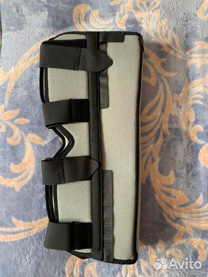 Ортез на коленный сустав