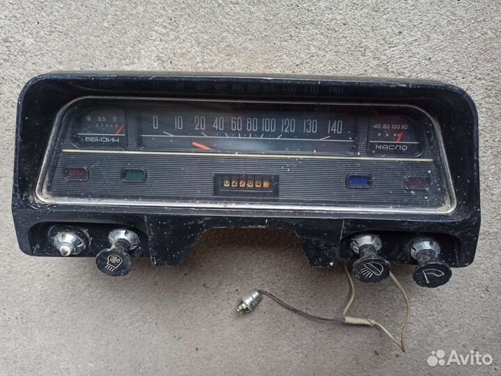 Приборная панель волга газ 2410, москвич и бмв