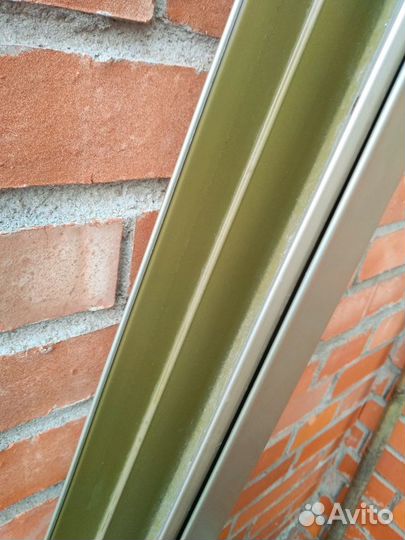 Направляющая для раздвижных дверей