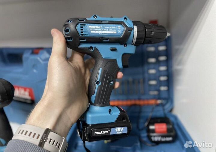 Шуруповерт Makita 18v с набором. Арт:34226