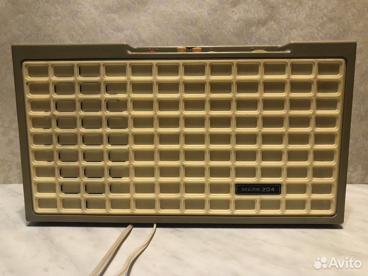 Радиоприемник Маяк-204 СССР