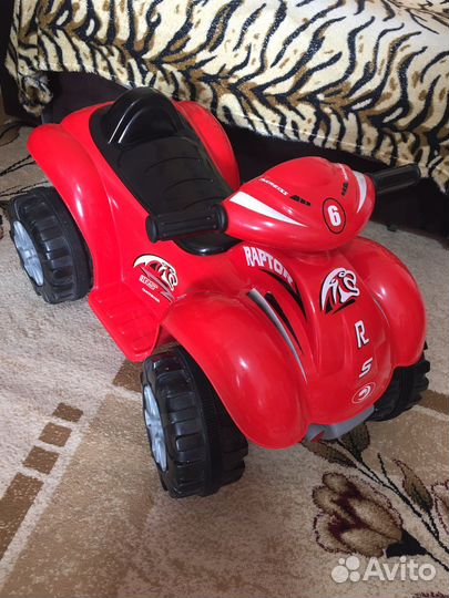 Детский квадроцикл на аккумуляторе