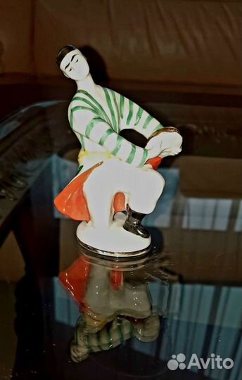 Фарфоровые статуэтки лфз