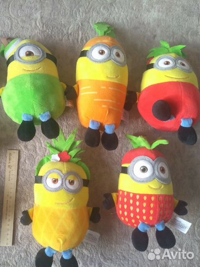 Миньоны (мягкие игрушки)