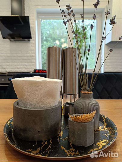 Гипсовая ваза для сухоцветов