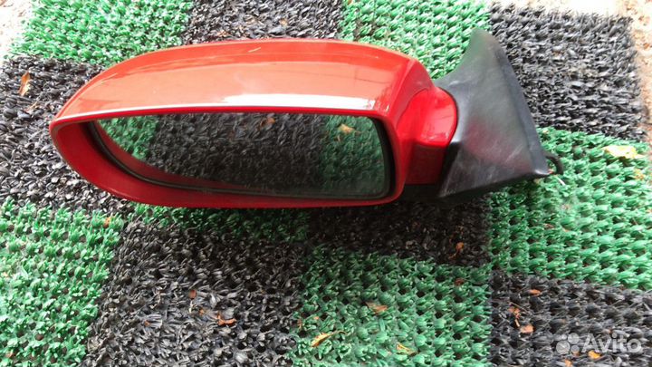 Зеркало левое и правое Генезис 2014 год