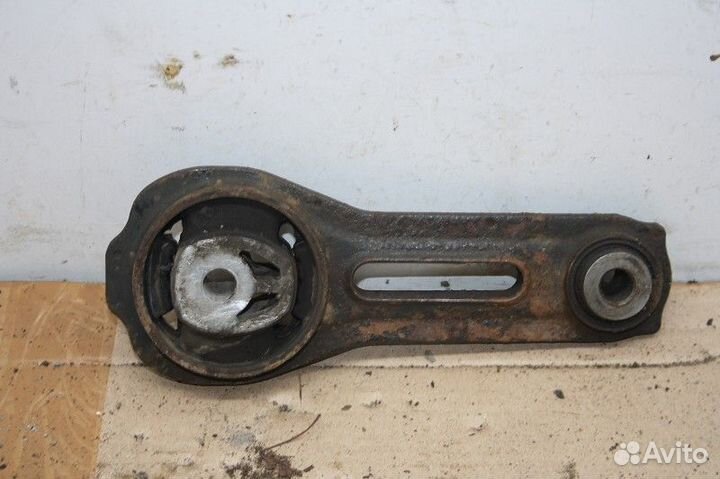 Опора двигателя передняя mitsubishi outlander 2015