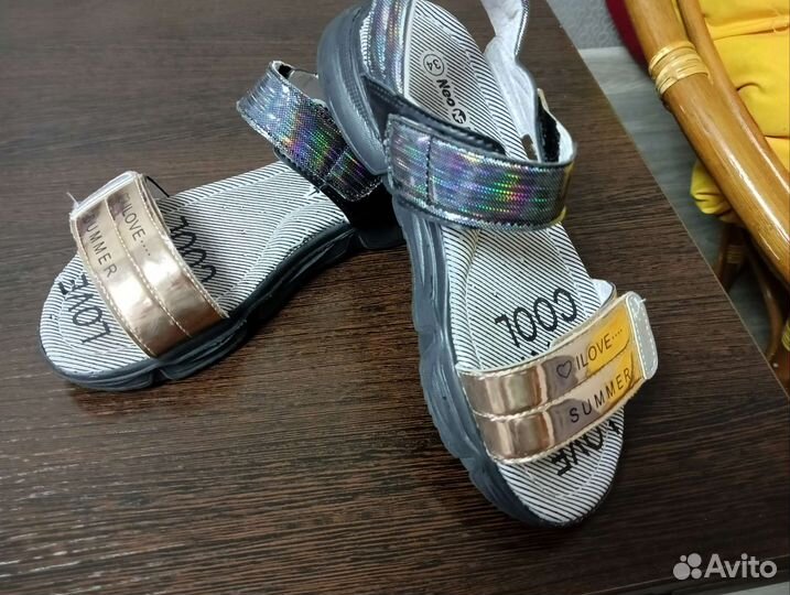 Сандали для девочки