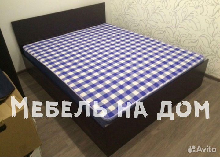 Кровать с матрасом