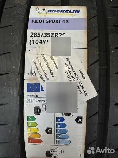 Michelin Pilot Sport 4 S 285/35 R20 104