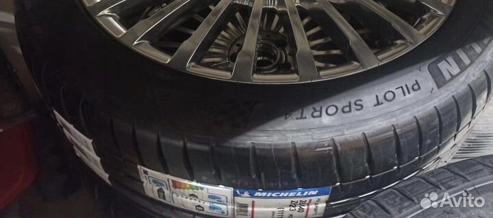 Продаю летние колеса без пробега Майбах GLS r23