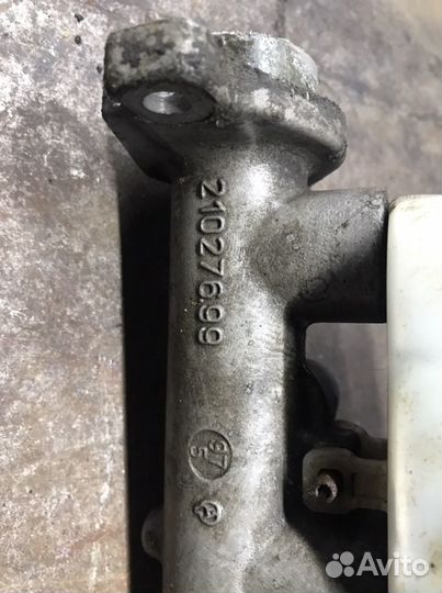 Главный тормозной ниссан примьера P 11