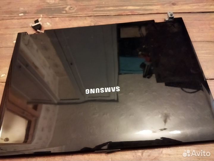 Экран для ноутбука