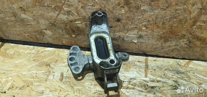 Опора двигателя правая Chevrolet Cruze 2009-2016