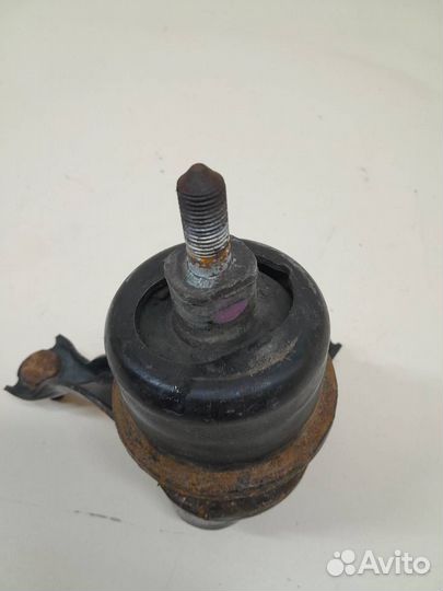 Опора двигателя правая Toyota Camry V50 2011-2017