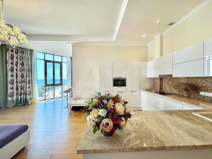 3-к. апартаменты, 97 м², 2/4 эт.