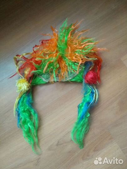 Маски, аксессуары для праздника