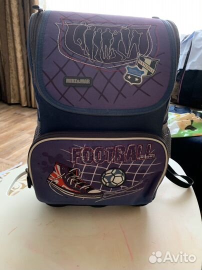 Рюкзак школьный