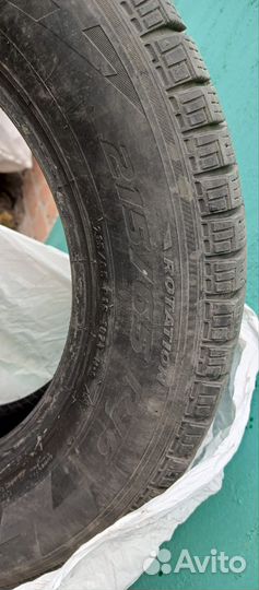 Pirelli Ice Zero FR 215/65 R16C