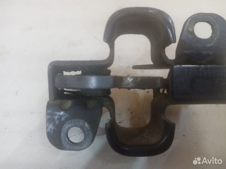 Замок капота передний левый Mercedes S-Class W220