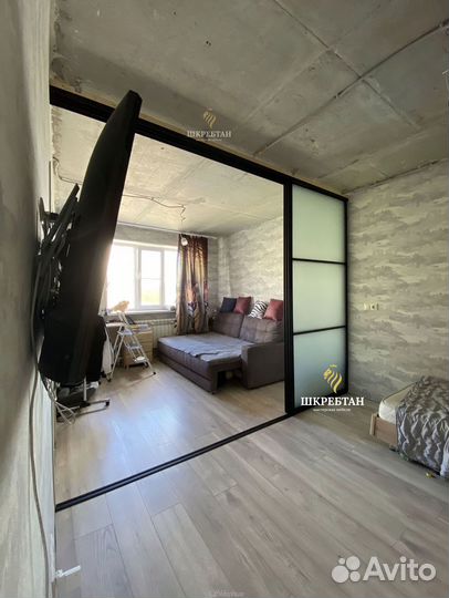 Межкомнатная перегородка из стекла