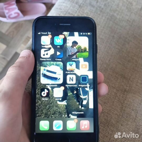 Телефон iPhone Se 2020