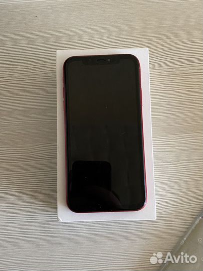 Телефон iPhone XR
