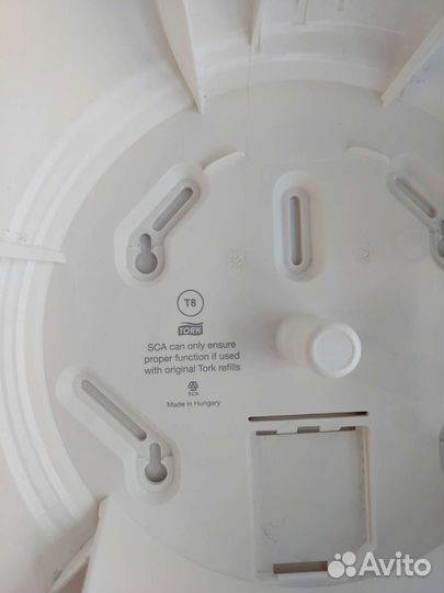 Диспенсер для туалетной бумаги tork