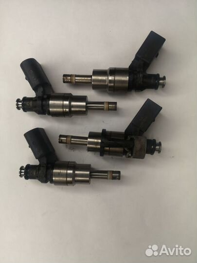 Форсунка топливная Volkswagen Passat B6