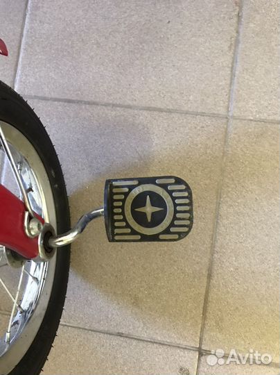 Трехколесный велосипед Schwinn Roadster Trike