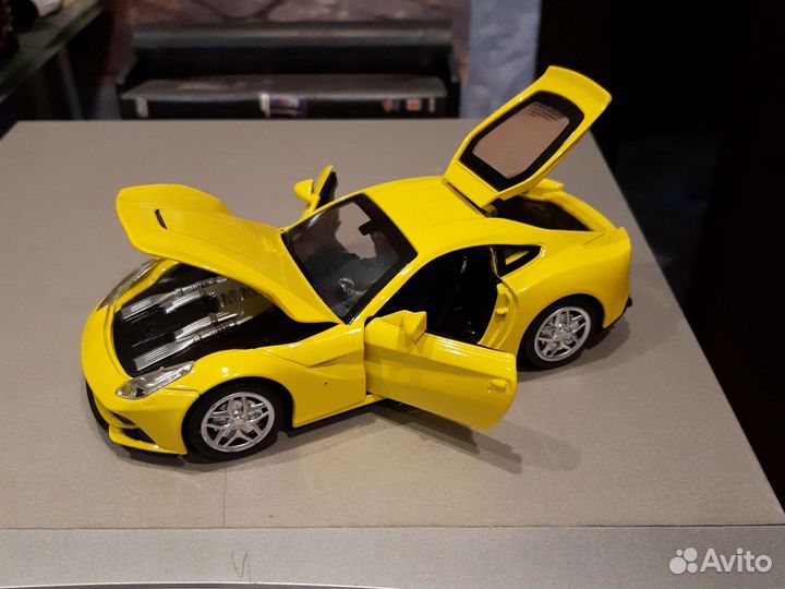 Ferrari J50,F12 Stradale