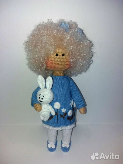 Вязаная куколка
