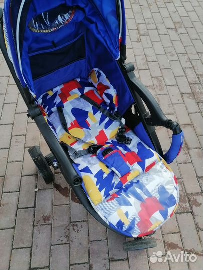 Прогулочная коляска
