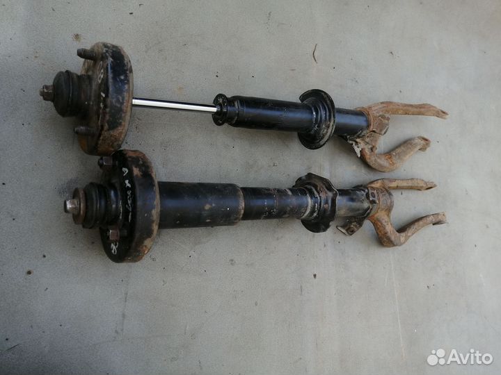 Амортизатор передний для Honda Accord IV 1990-1993