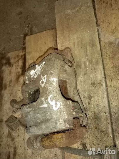 Суппорта задние Форд Фокус 3