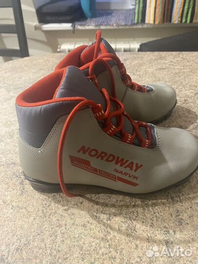 Лыжные ботинки детские 32