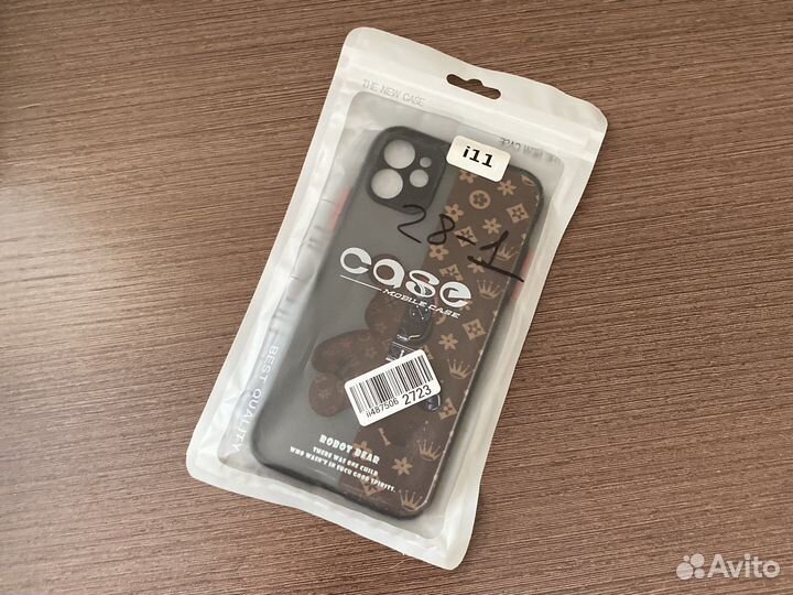 Чехол на iPhone 11 Bearbrick Luxury